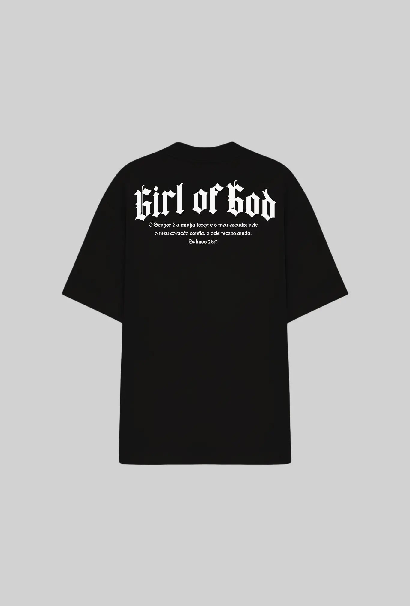 Camiseta oversized Girl of God GLORYFIT preta vista traseira com fundo cinza