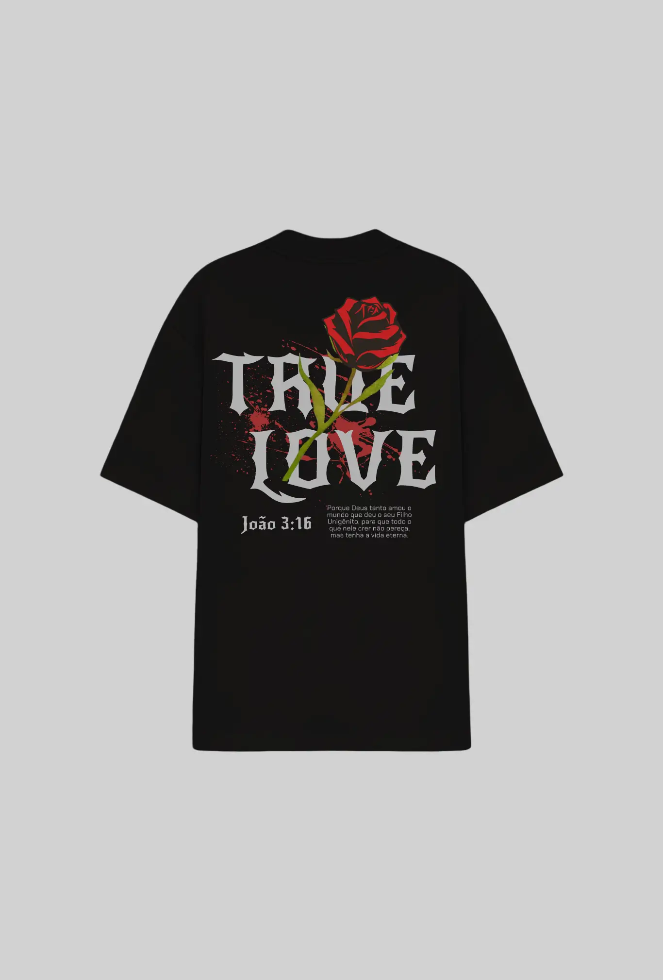 Camiseta oversized True Love GLORYFIT preta vista das costas com fundo cinza