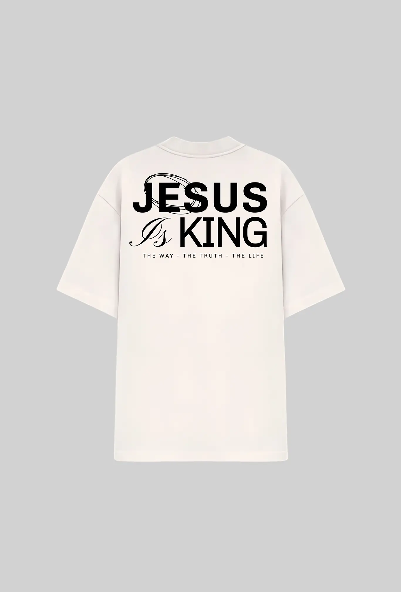 Camiseta oversized Jesus Is King 2 GLORYFIT branca mockup vista traseira